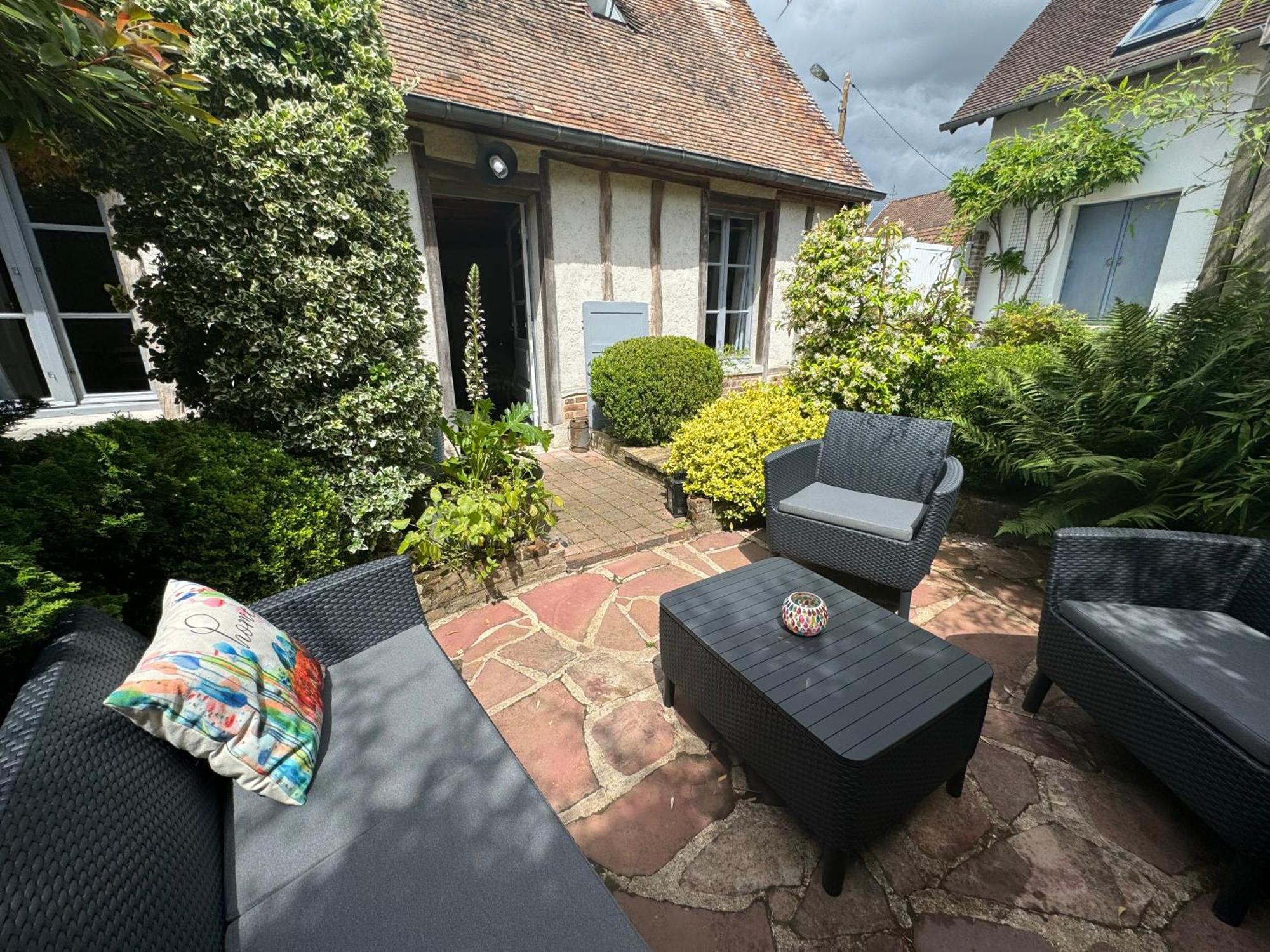 La Rainette Villa Corny ภายนอก รูปภาพ